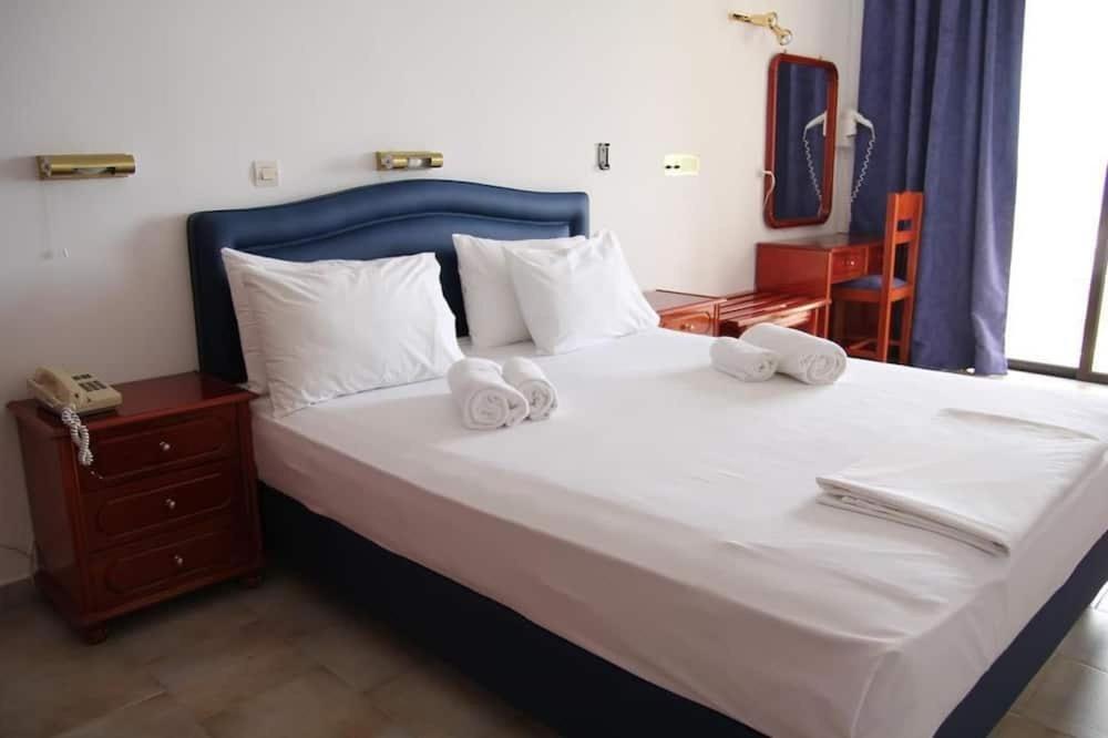 Mediterranean Hotel Карпатос Экстерьер фото